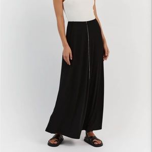 DISSH Black Midi Skirt